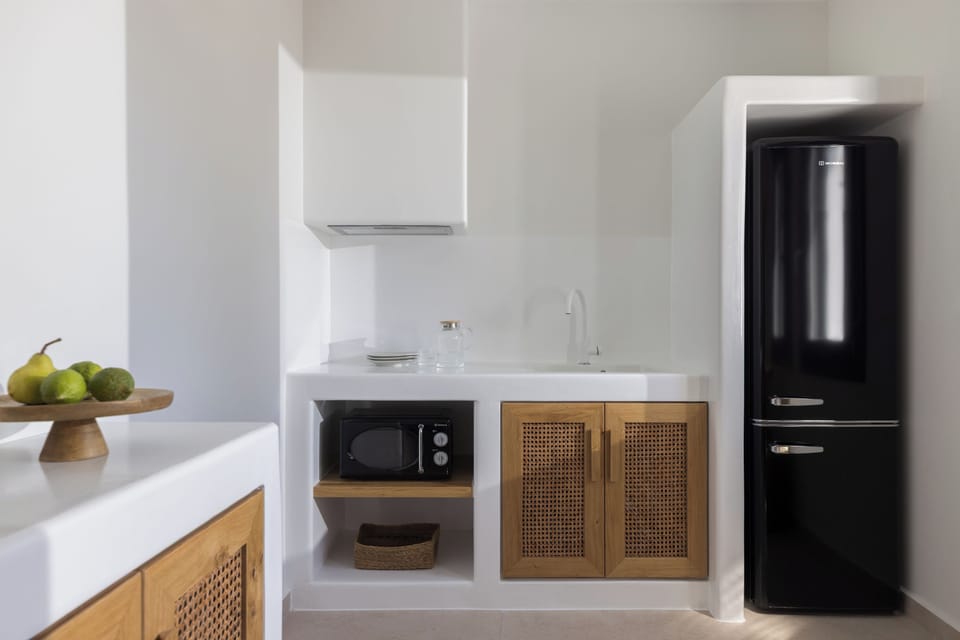Signature Suite, Private Pool | Private kitchen