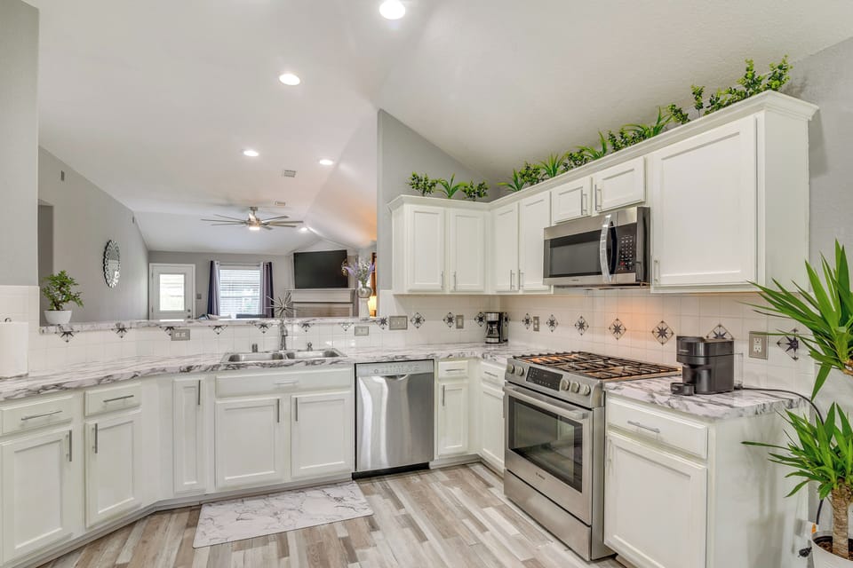 House (3 Bedrooms) | Interior