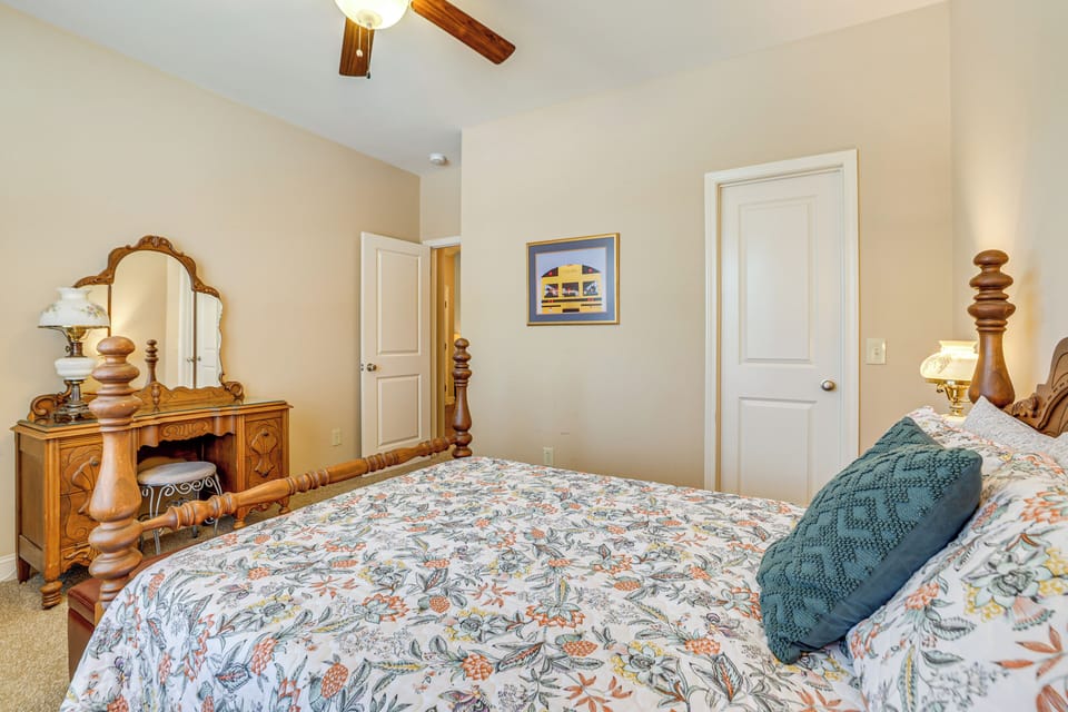 House (3 Bedrooms) | Interior