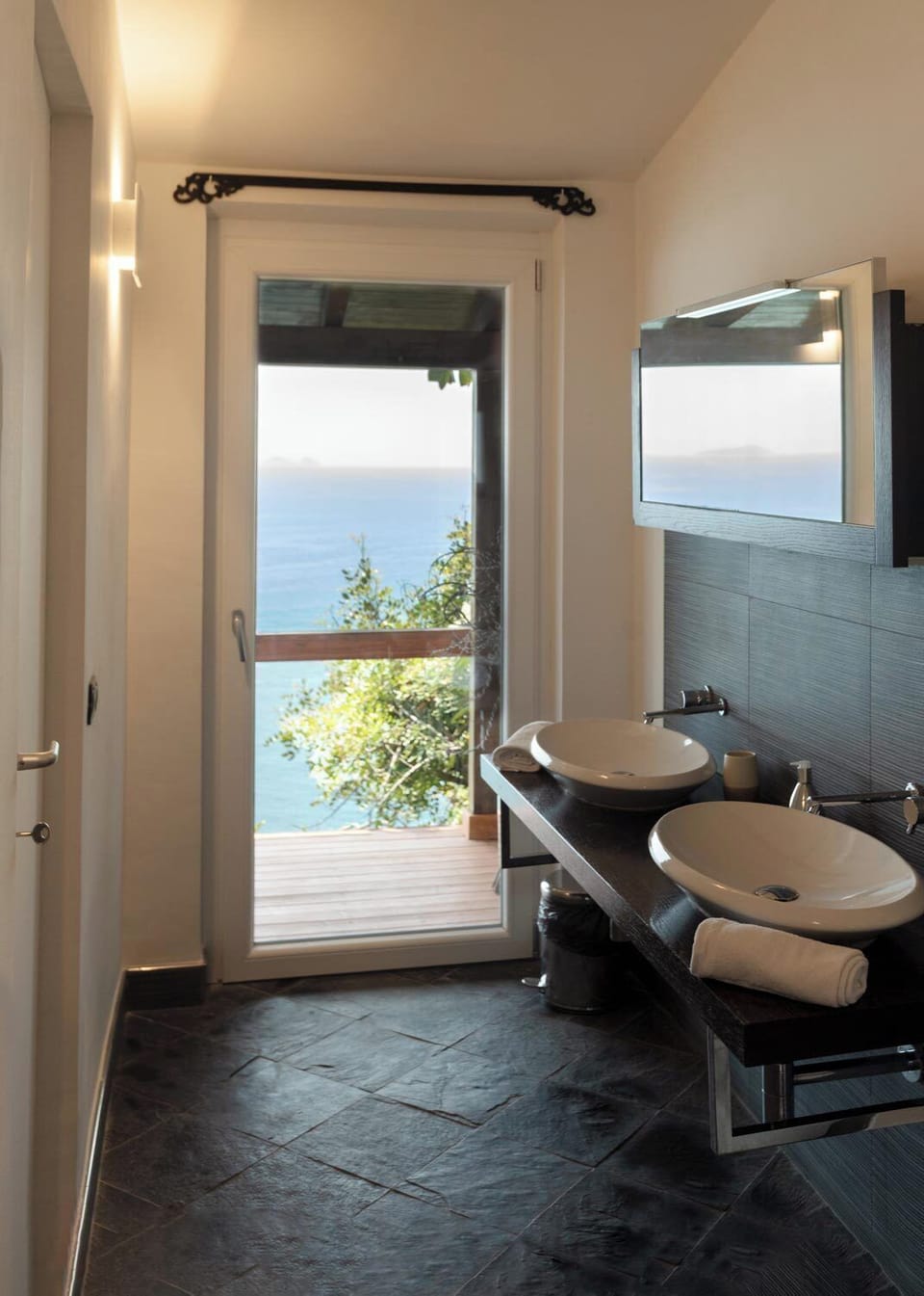 Luxury Double Room, Sea View | In-room safe, WiFi (free)
