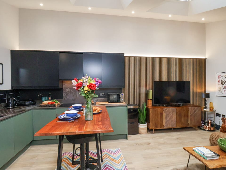 Fridge, microwave, dishwasher, toaster