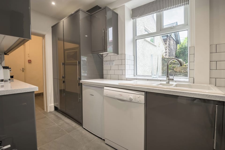 Cottage | Interior
