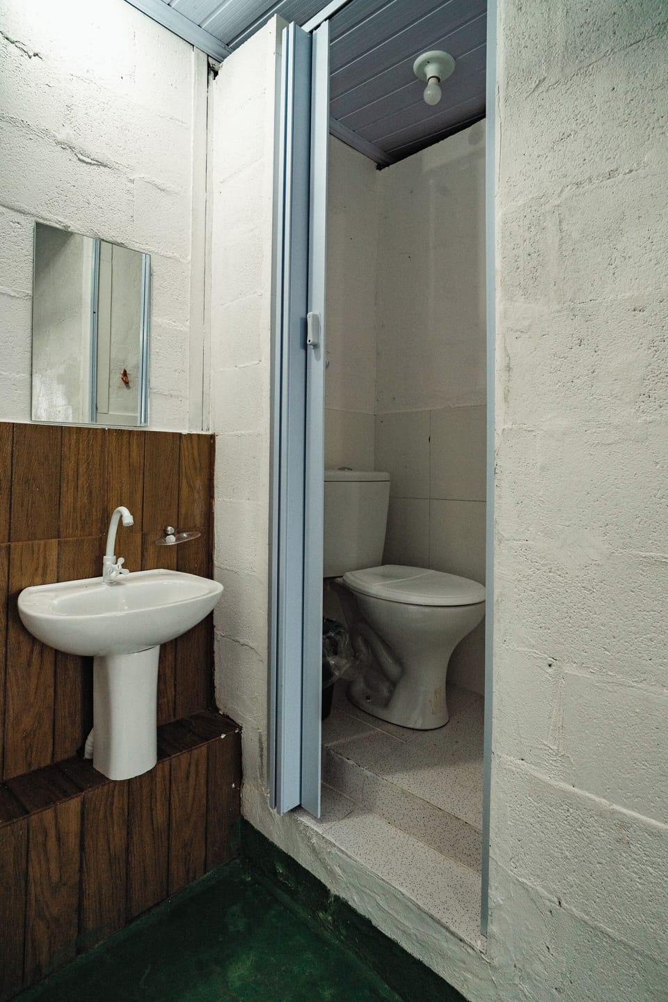 Basic Twin Room, 1 Double Bed | Bathroom | Shower, towels, soap, toilet paper