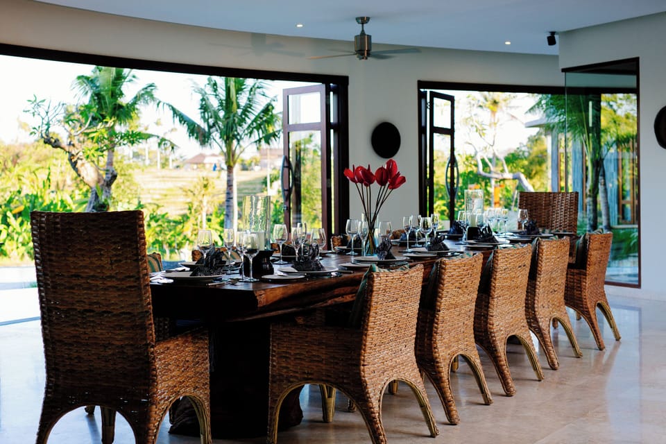 Family Villa, 5 Bedrooms, Private Pool | Dining room