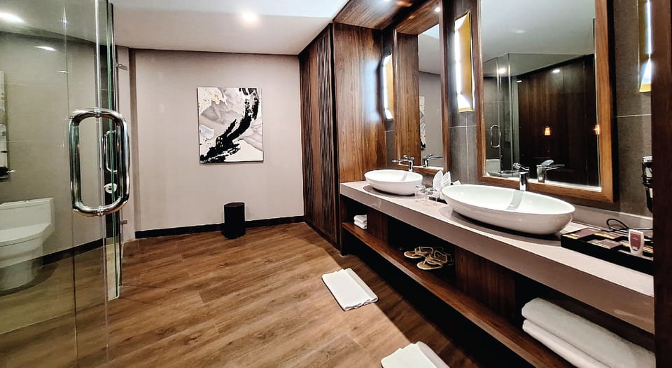 Presidential Single Room, Balcony, Mountain View | Free WiFi