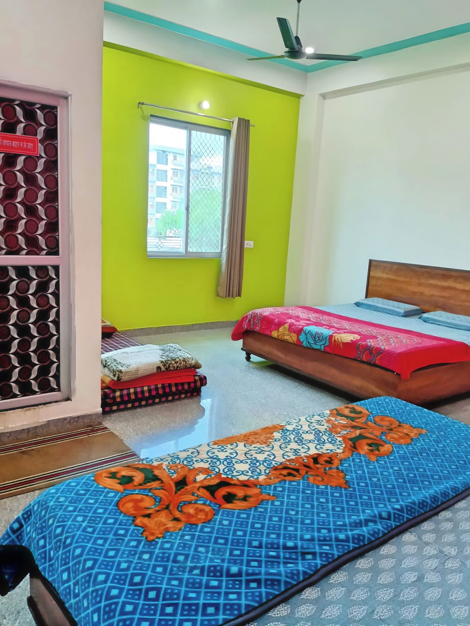 Family Quadruple Room, City View | Laptop workspace, soundproofing, WiFi (free)