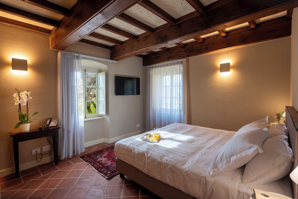 Superior Suite | Premium bedding, down comforters, minibar, in-room safe