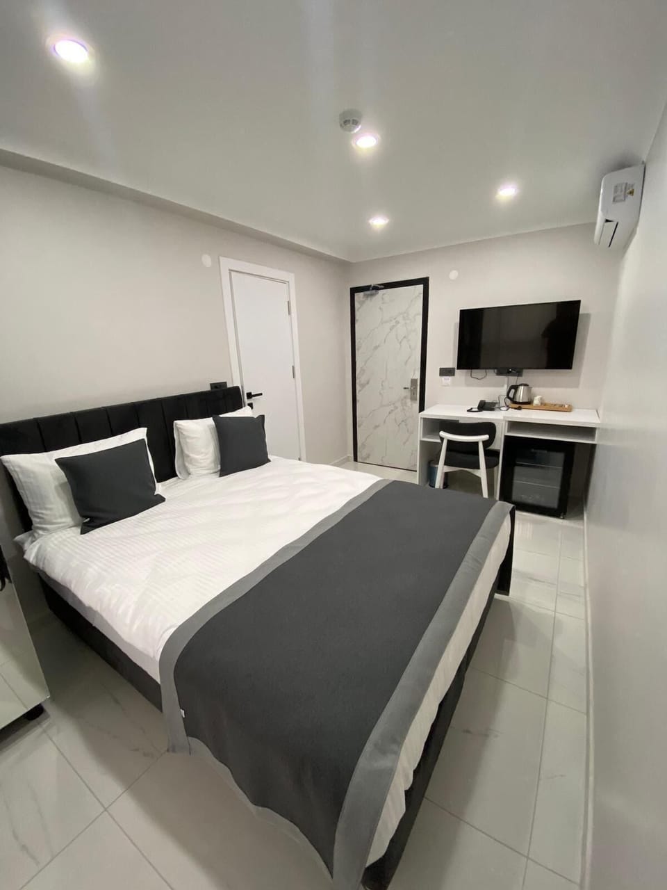 Standard Room, City View | Free WiFi