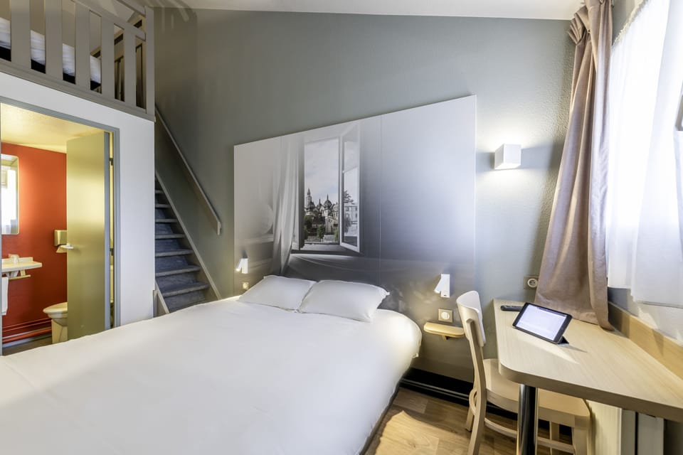 Quadruple Room, Non Smoking | Premium bedding, desk, soundproofing, free WiFi