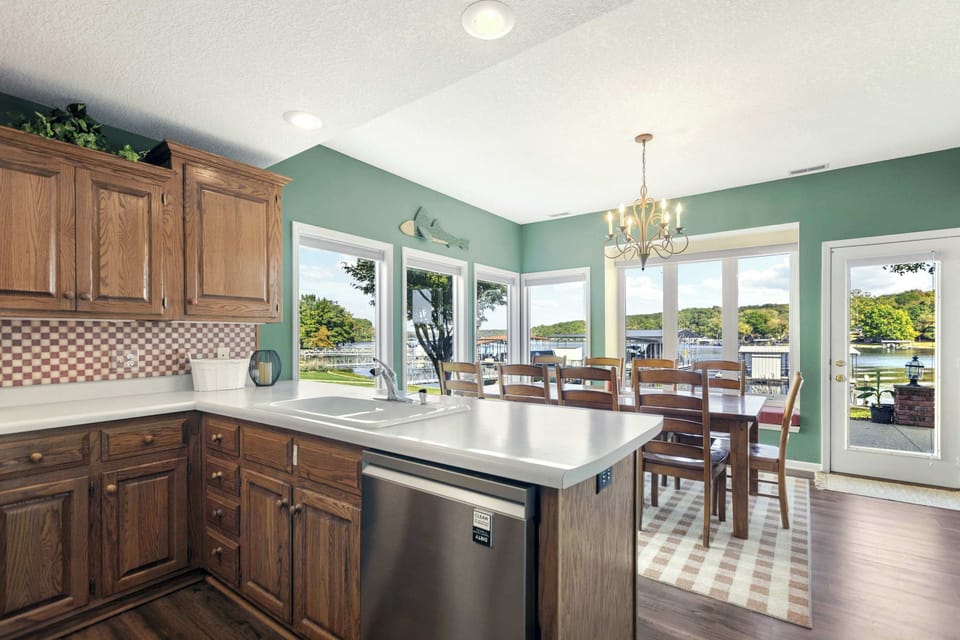 House, Multiple Beds, Patio (Gentle Slopes Retreat) | Private kitchen | Fridge, microwave, oven, stovetop
