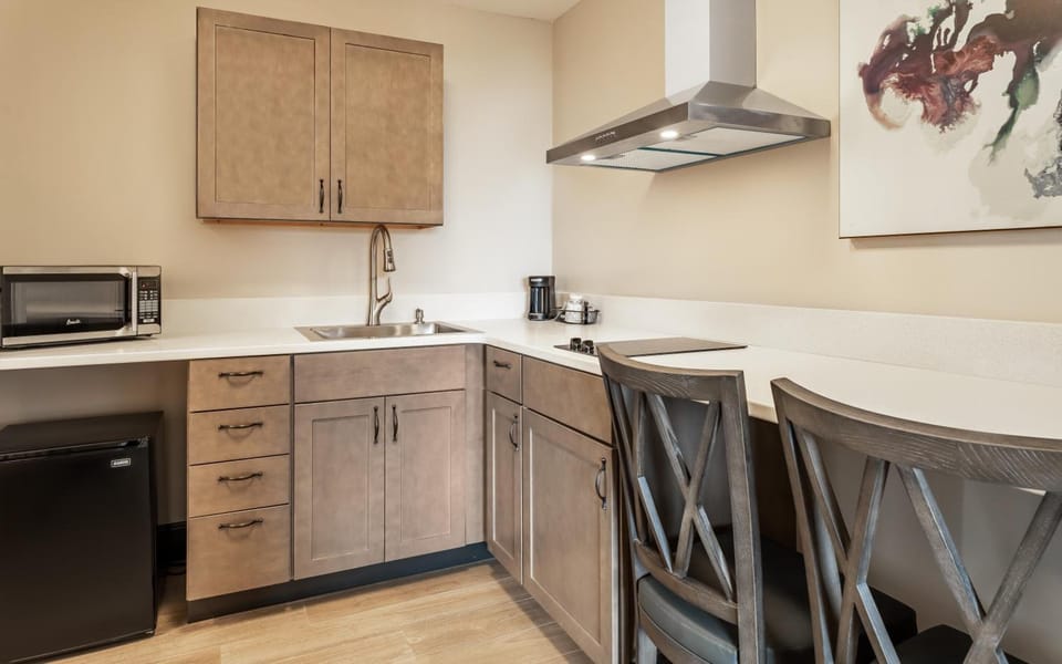 Room, Multiple Beds | Private kitchen | Fridge, microwave, coffee/tea maker