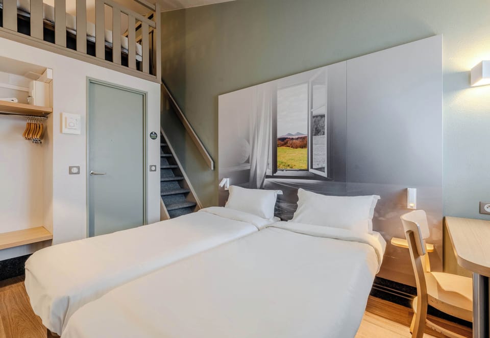 Quadruple Room, Non Smoking | Premium bedding, desk, soundproofing, free WiFi
