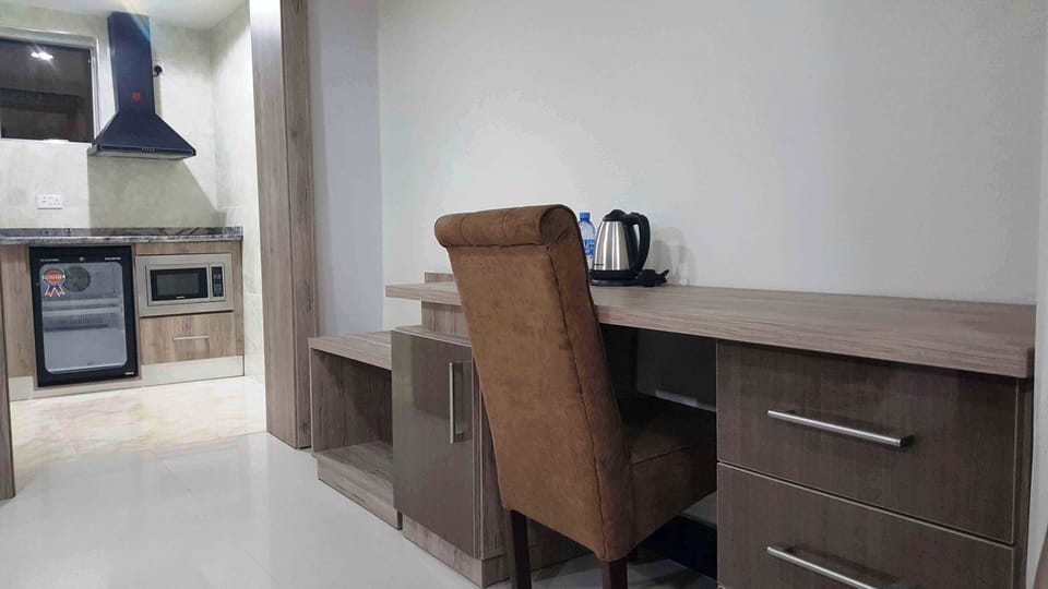 Desk, laptop workspace, free WiFi