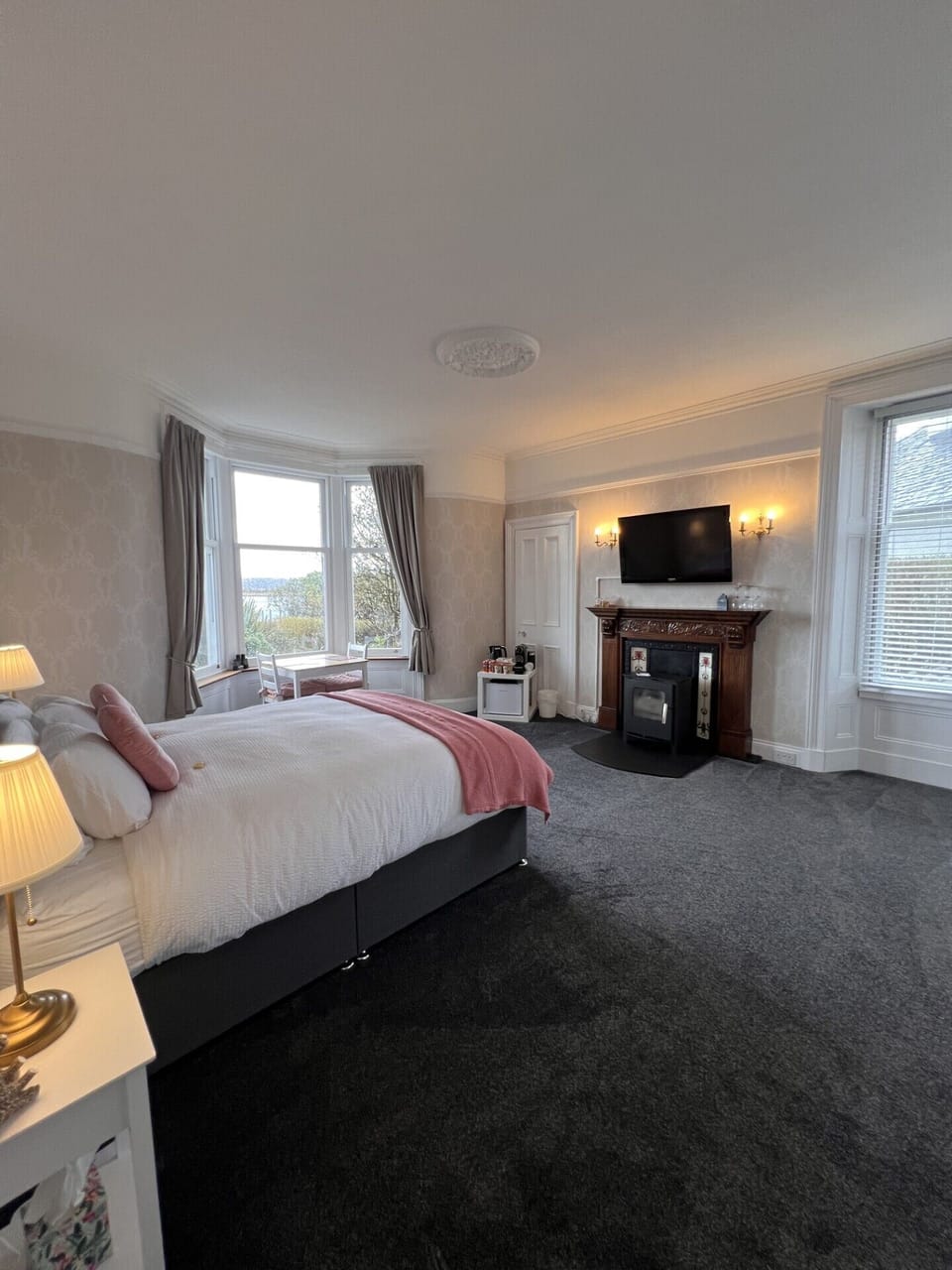 Family Quadruple Room | Desk, iron/ironing board, free WiFi