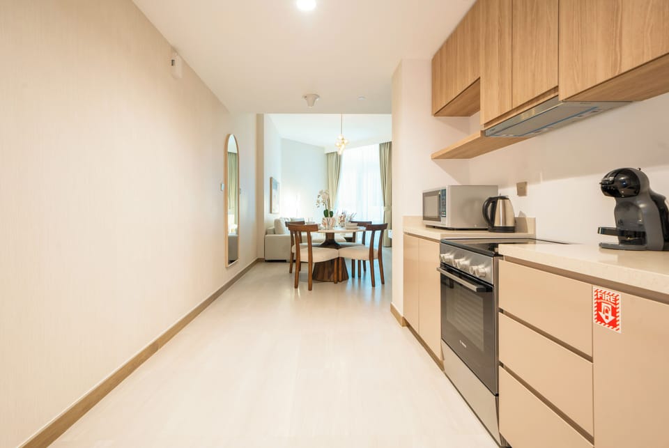 Apartment, Balcony, Lake View | Private kitchen | Espresso maker, electric kettle