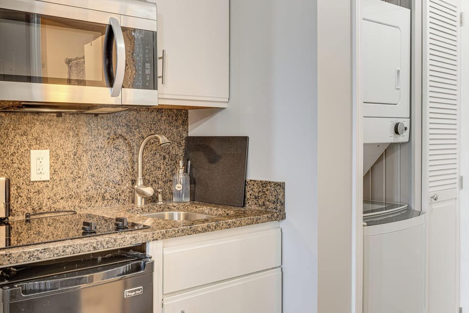 Apartment (0 Bedroom) | Interior