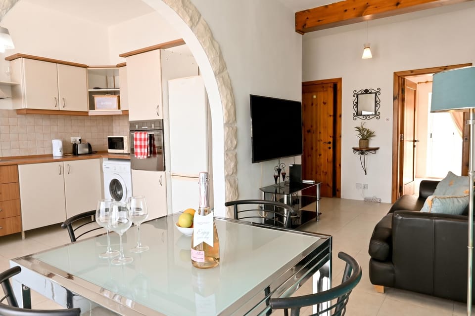 Standard Apartment, 2 Bedrooms, Balcony (Seaview Apart 5mn From Sea Xemxija) | Interior