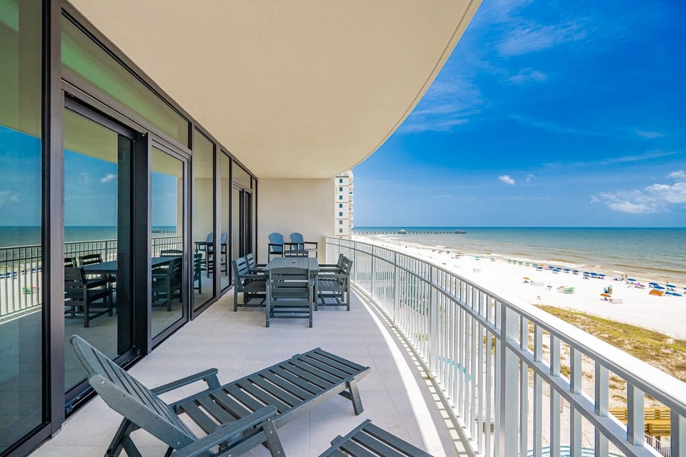 Condo, 4 Bedrooms | Outdoor dining