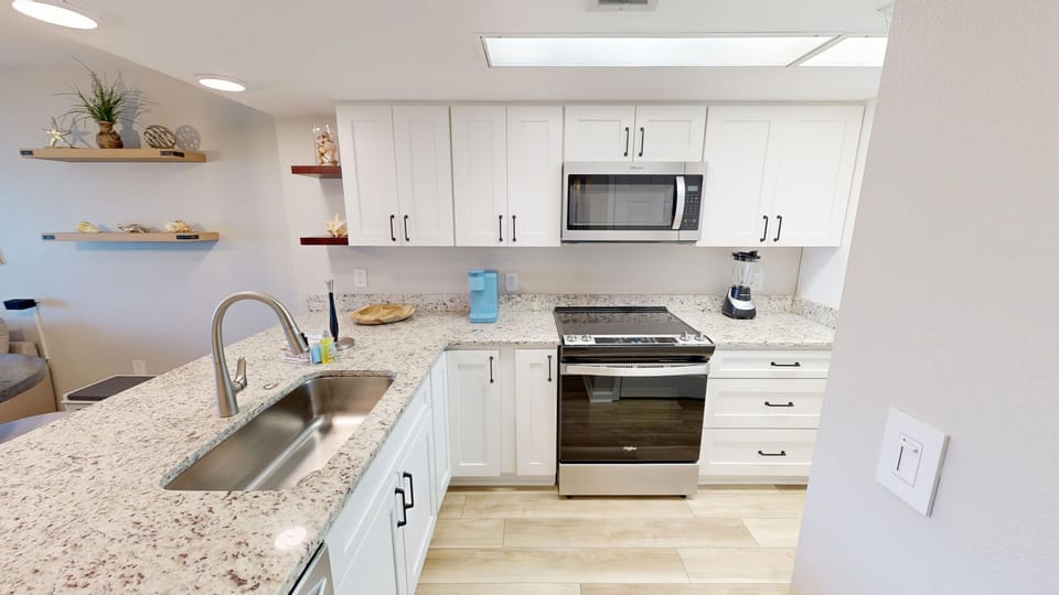 Condo, 2 Bedrooms | Private kitchen | Coffee/tea maker, fridge, oven, toaster