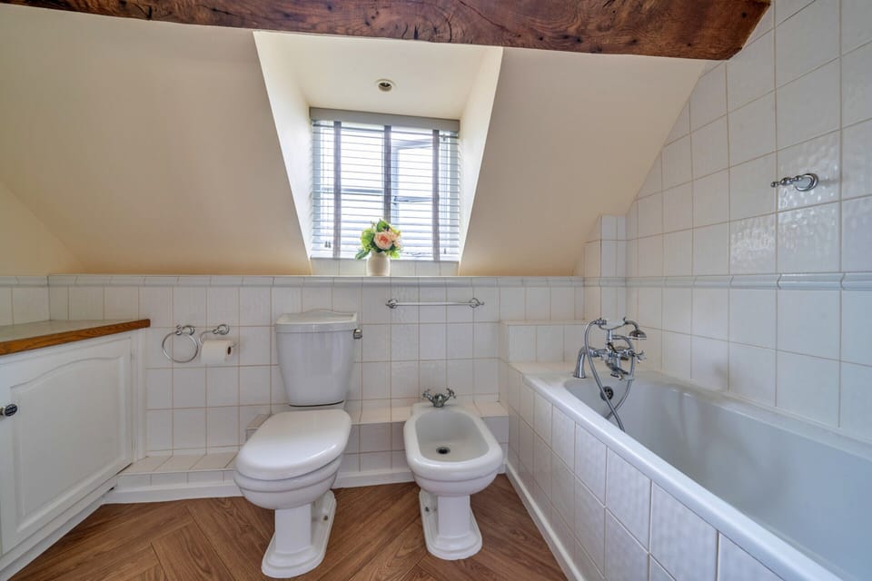 Cottage in Bridgnorth With Hot Tub & Garden Cottage in England