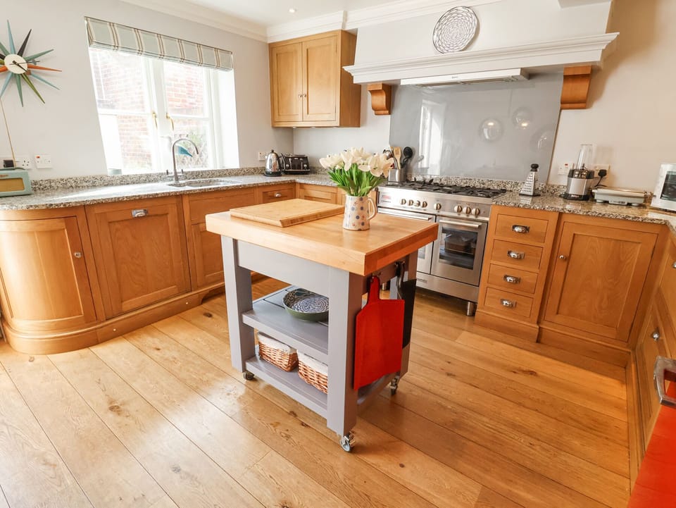 Fridge, microwave, toaster, cookware/dishes/utensils