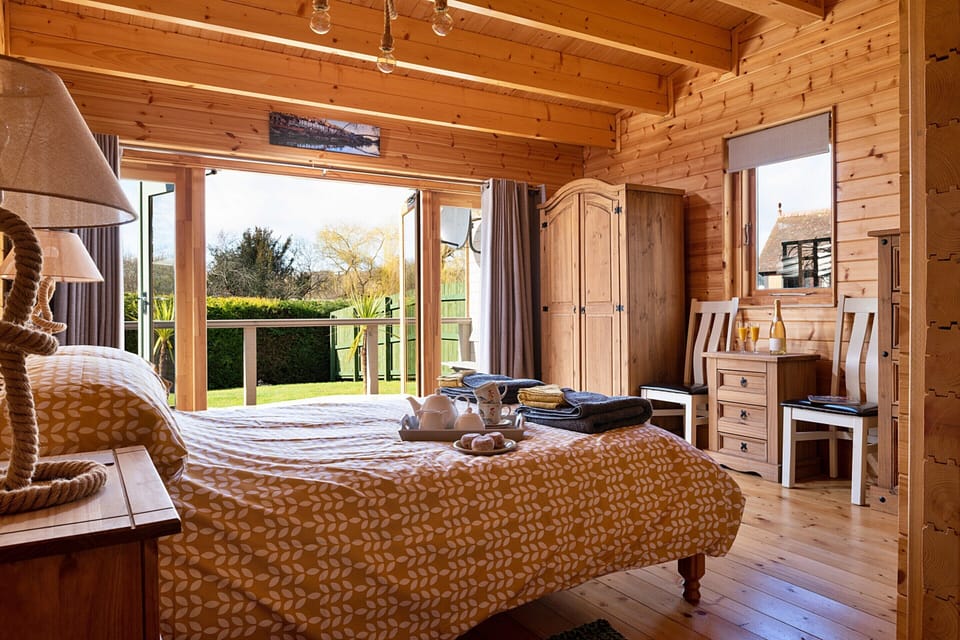 Cottage | 1 bedroom, individually furnished, iron/ironing board