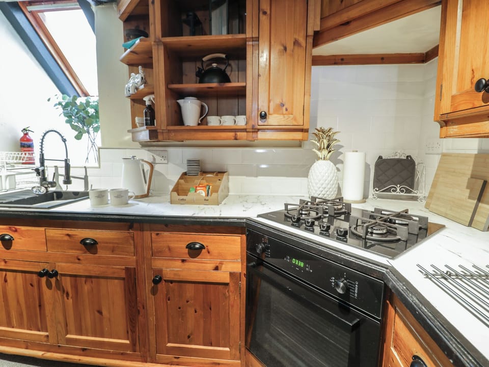 Cookware/dishes/utensils