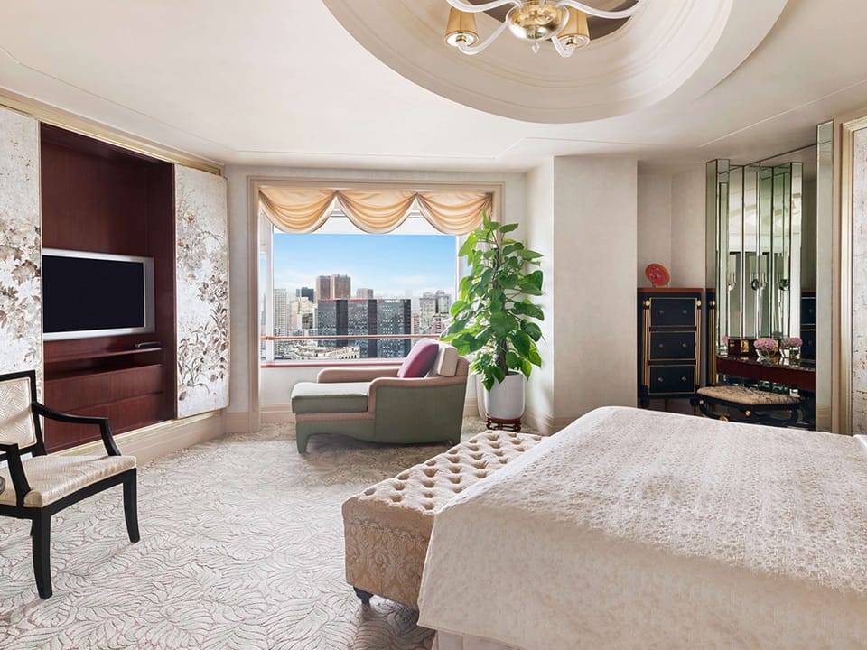 Minibar, in-room safe, desk, blackout drapes