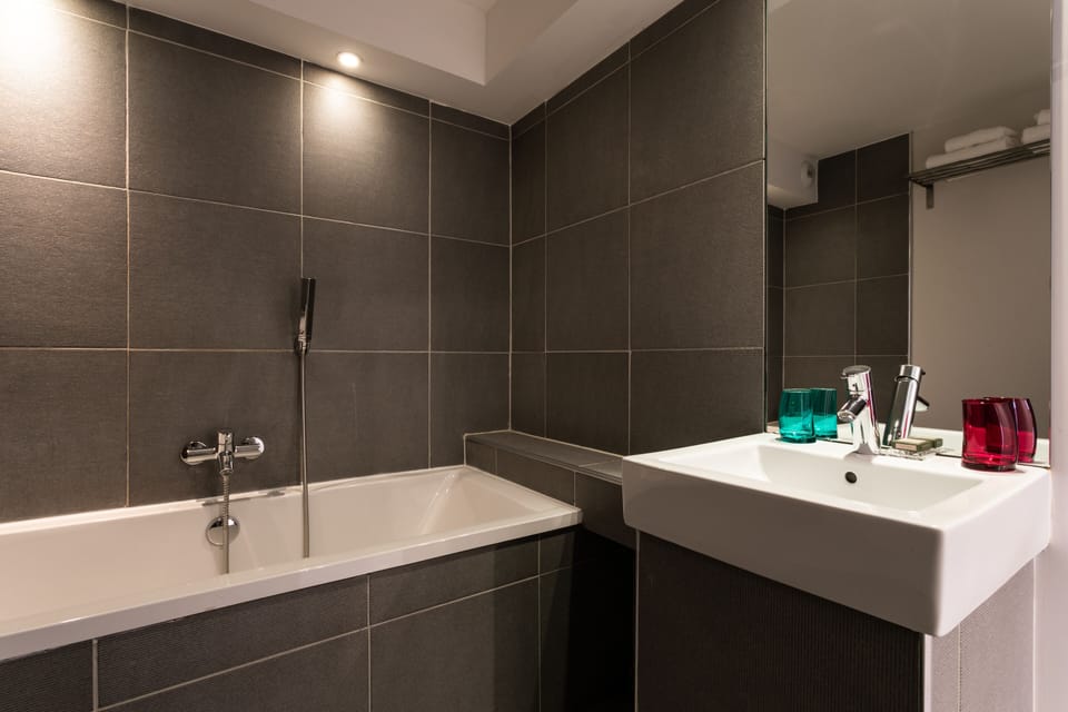 Free toiletries, towels