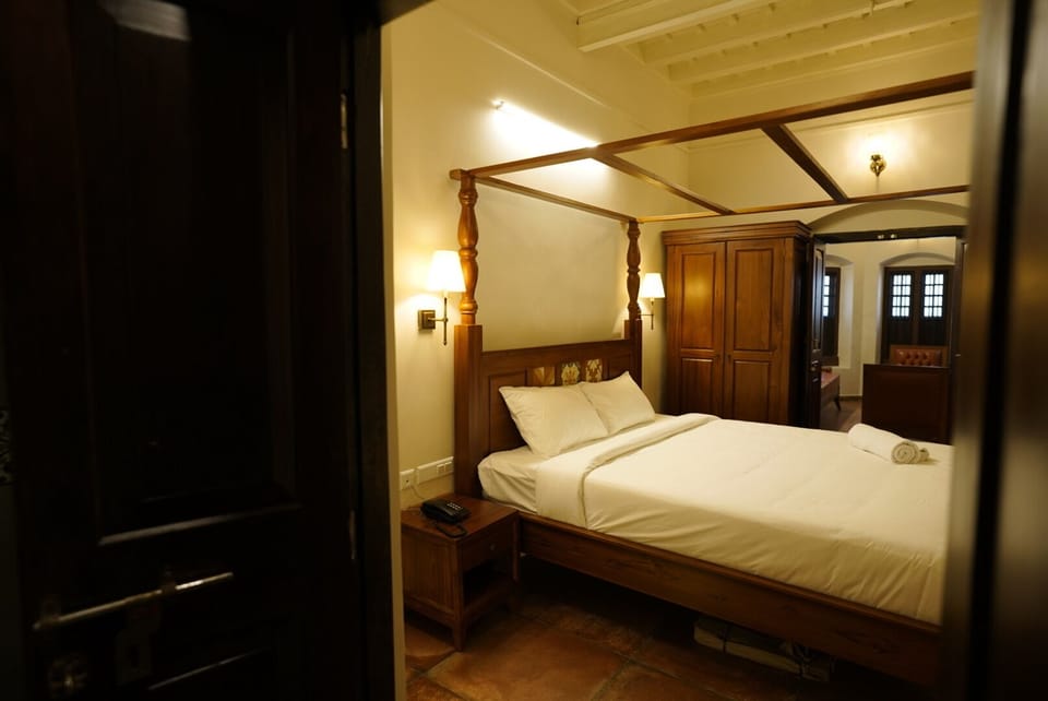 Superior Suite | Egyptian cotton sheets, premium bedding, desk, laptop workspace