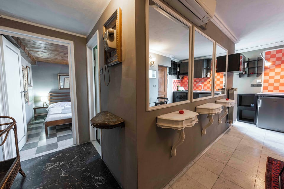 Classic Duplex, Balcony, City View | Living area