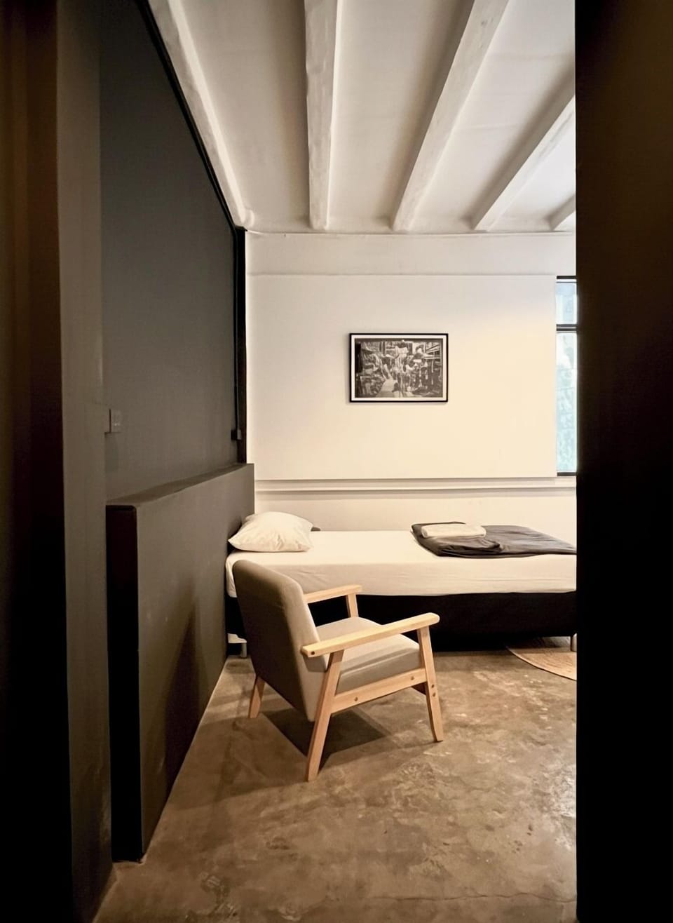 Economy Single Room | Free WiFi, bed sheets