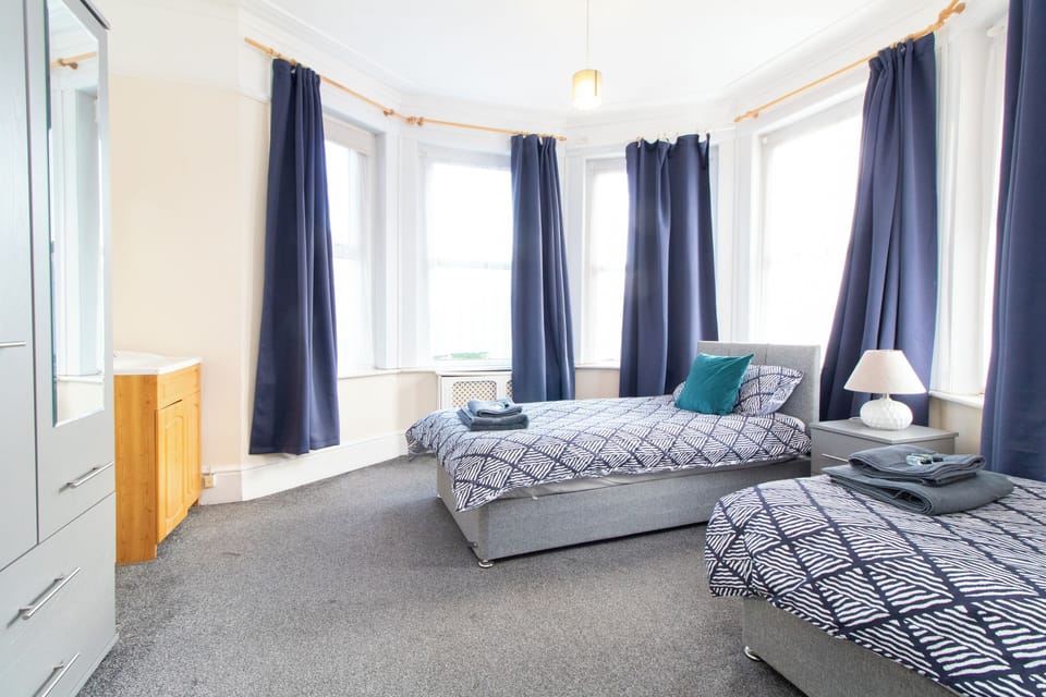 Twin Room | Free WiFi