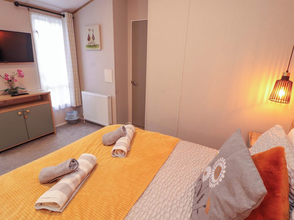 Cottage | 2 bedrooms, individually decorated, individually furnished, free WiFi