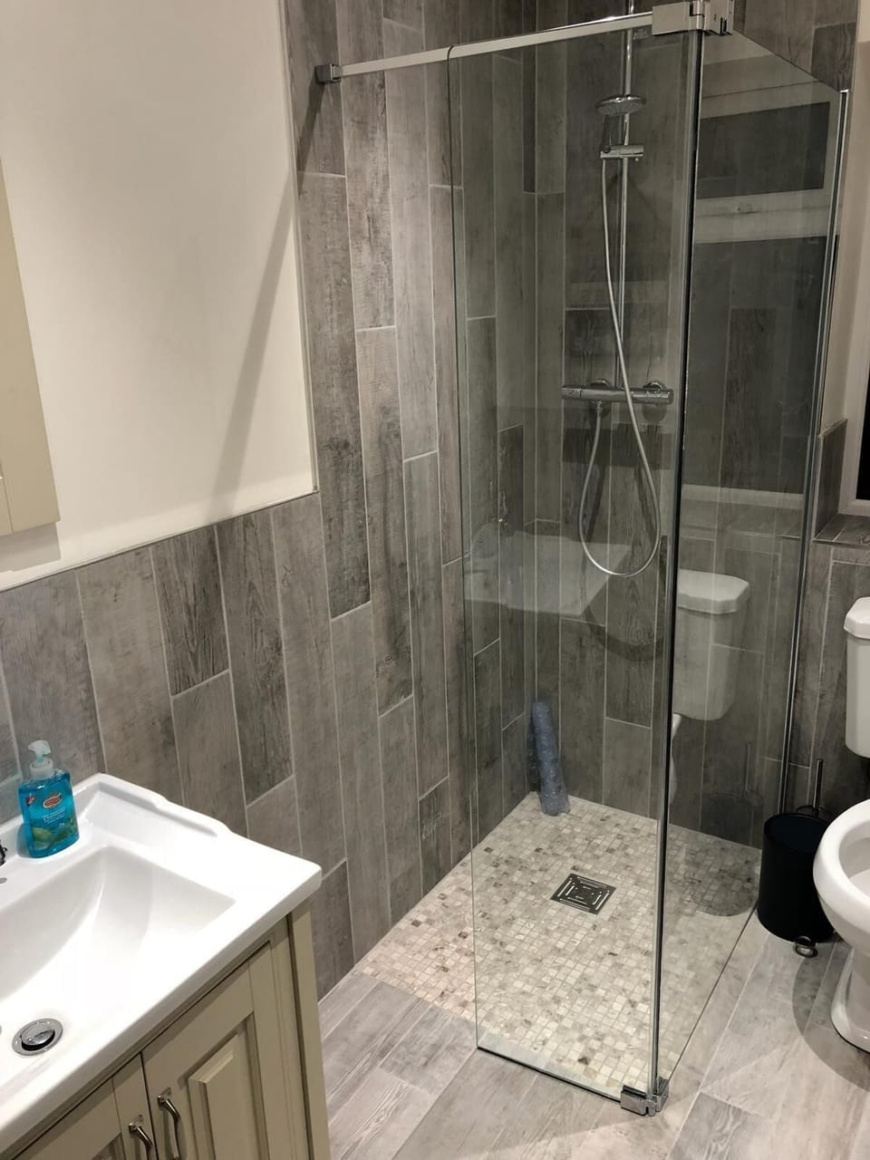 Cottage | Bathroom | Shower