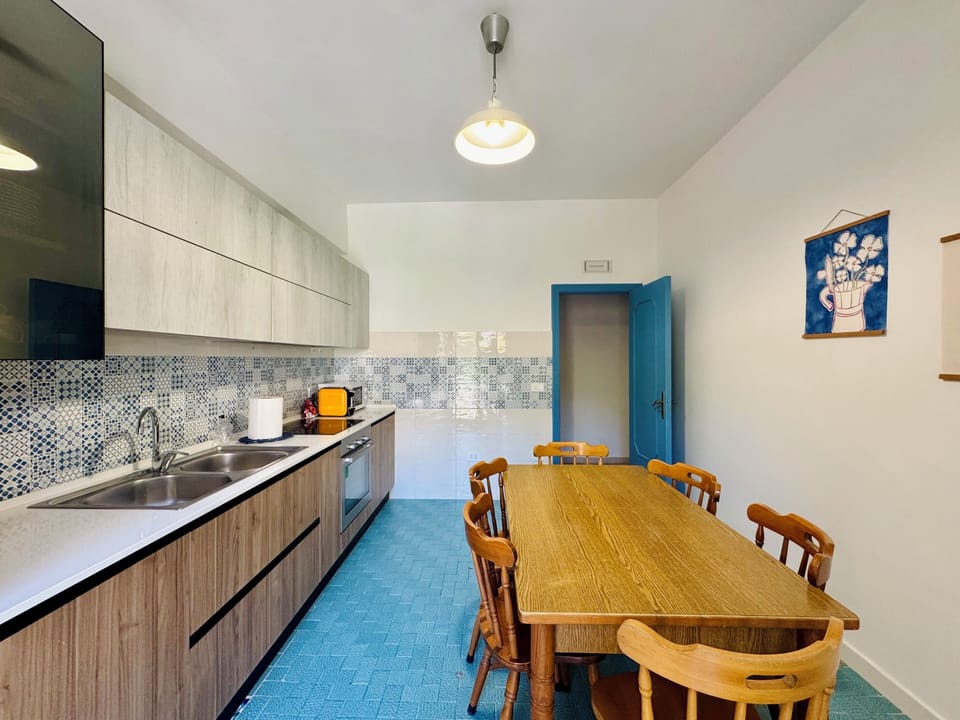 Apartment, 3 Bedrooms, Balcony, City View | Private kitchen | Espresso maker, electric kettle