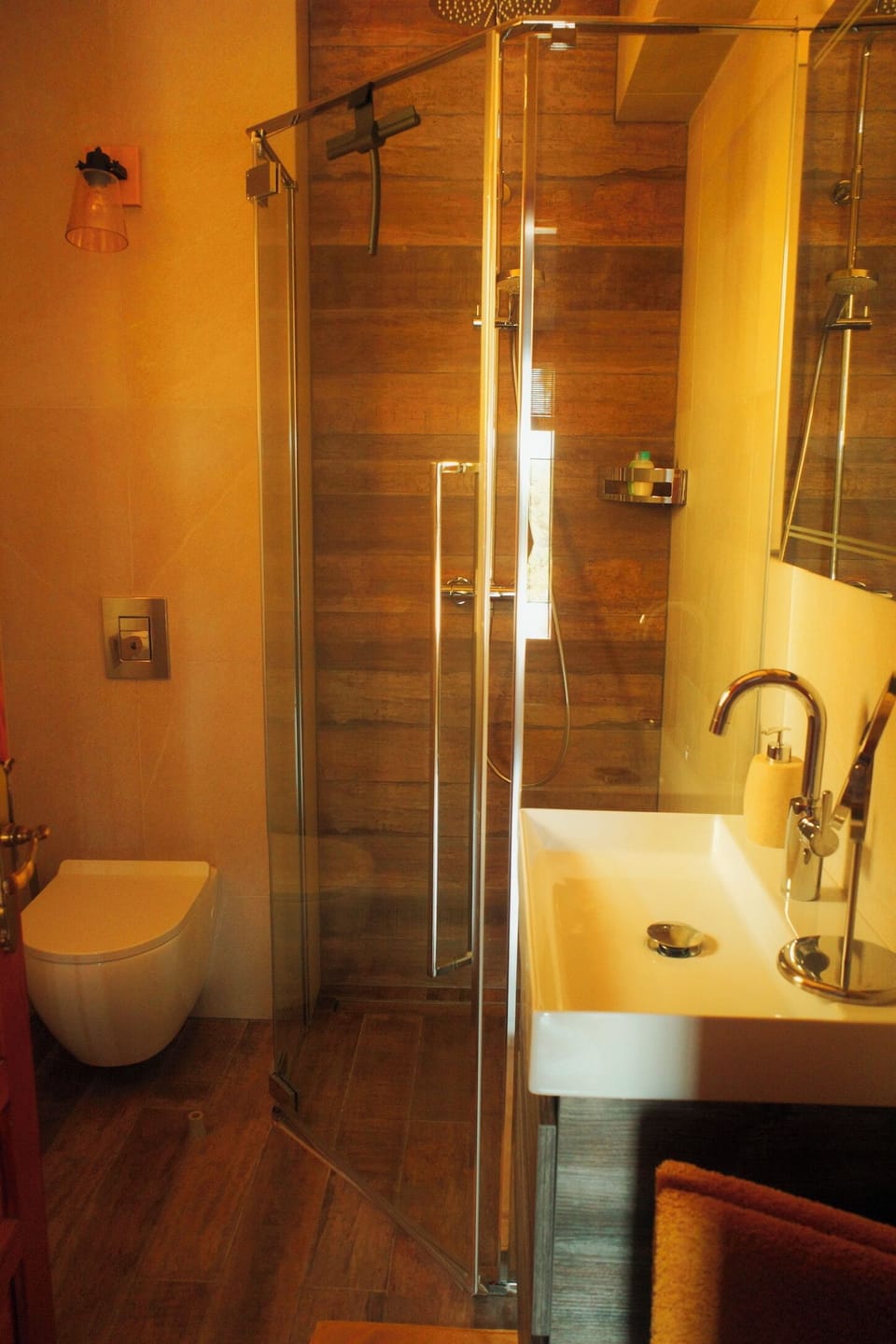 Basic Double Room | Bathroom