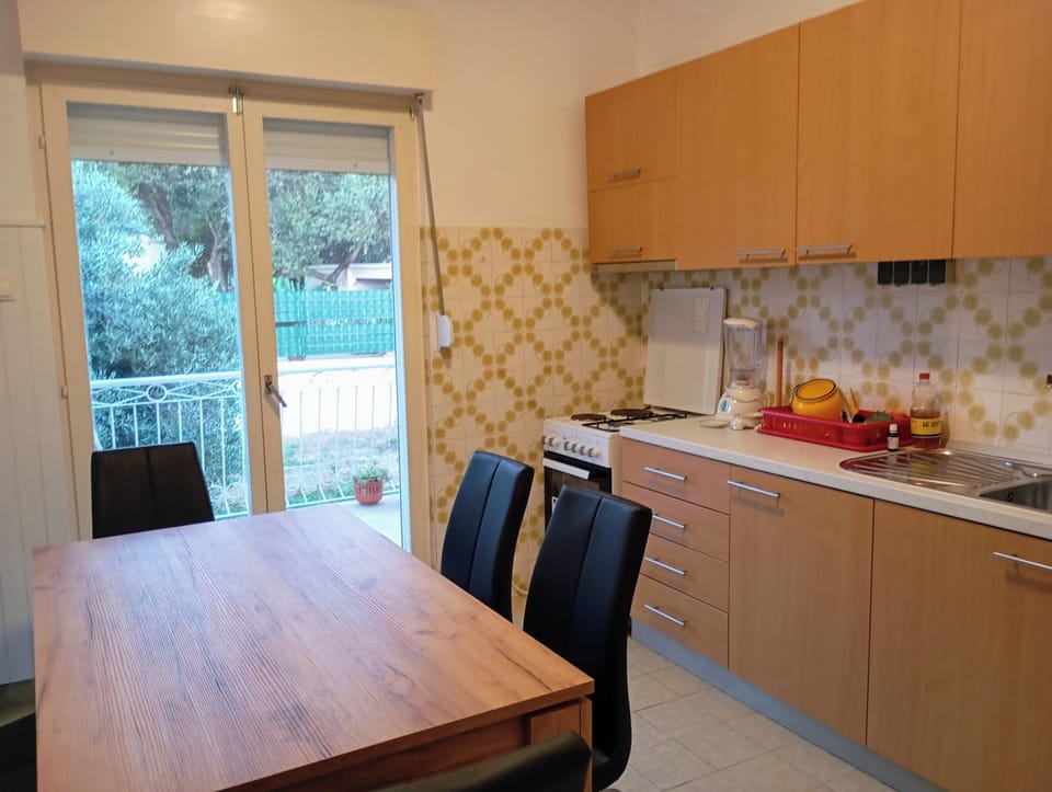 Apartment | Private kitchen | Fridge, microwave, oven, stovetop