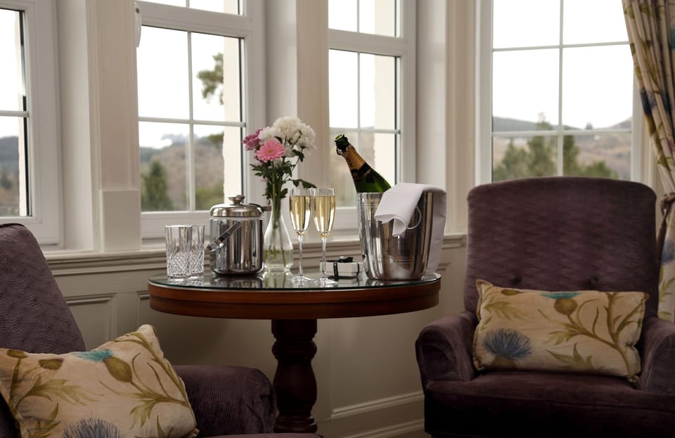 30-inch TV with digital channels