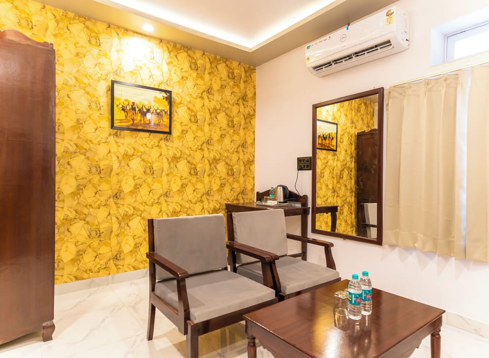 Luxury Room | Free WiFi, bed sheets