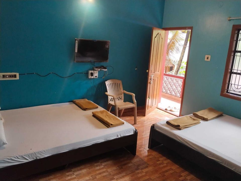Quadruple Ac Room | Free WiFi