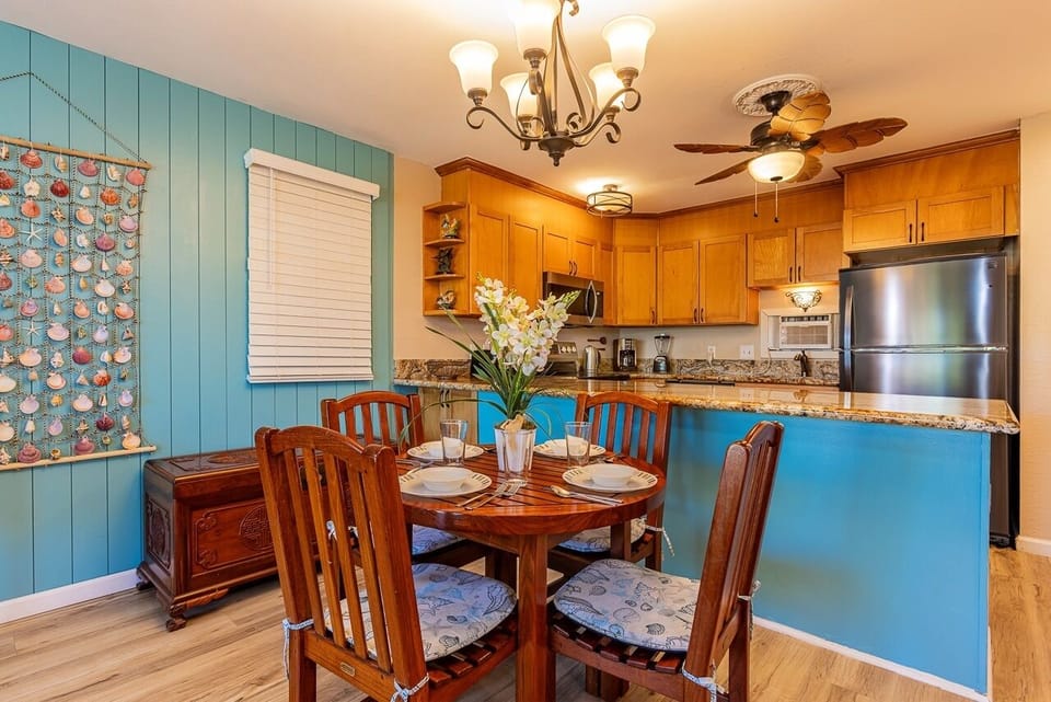 Condo, 1 Bedroom | Dining