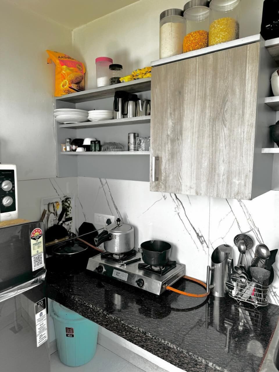 Family Cottage | Private kitchen | Shared fridge, microwave, dishwasher, cookware/dishes/utensils