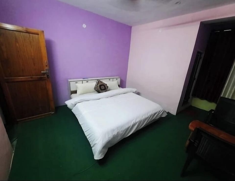 In-room safe, soundproofing, free WiFi