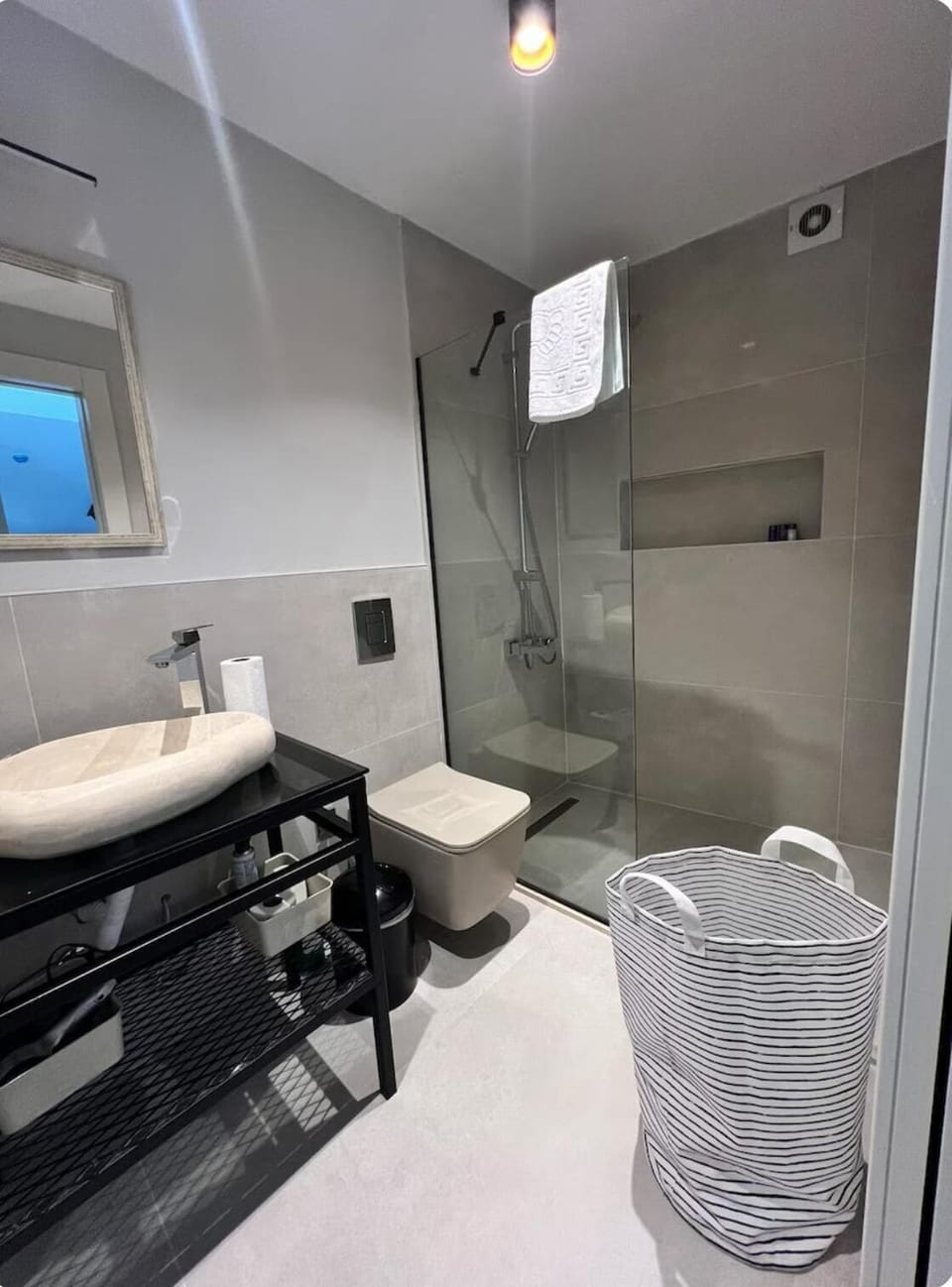 Double Room, City View | Bathroom | Shower, bidet, towels, soap