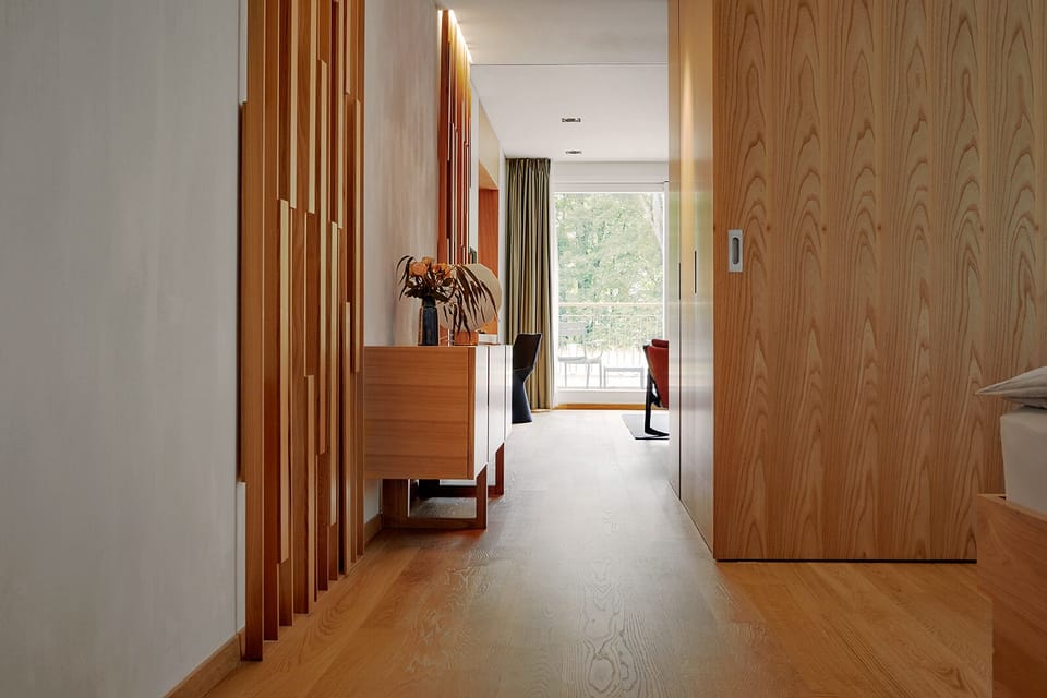 Junior Suite Southwest (Privilege) | Minibar, in-room safe, WiFi (free)