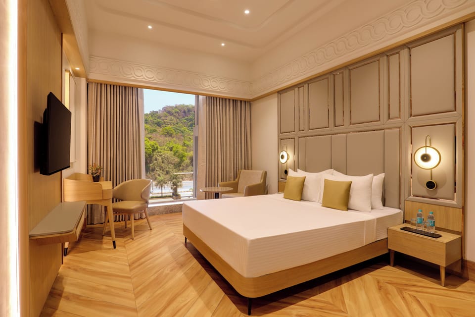 Minibar, laptop workspace, WiFi (free), bed sheets