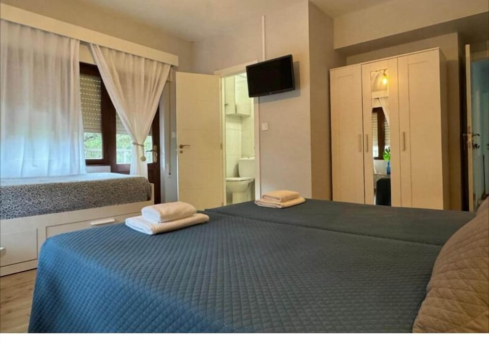 Standard Room, Garden View | Free WiFi, bed sheets