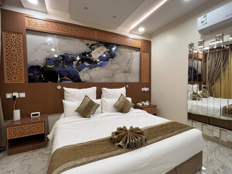 In-room safe, desk, laptop workspace, blackout drapes