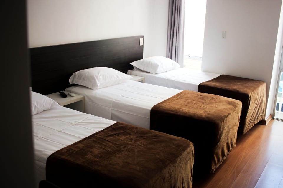 Triple Room | Laptop workspace, free WiFi